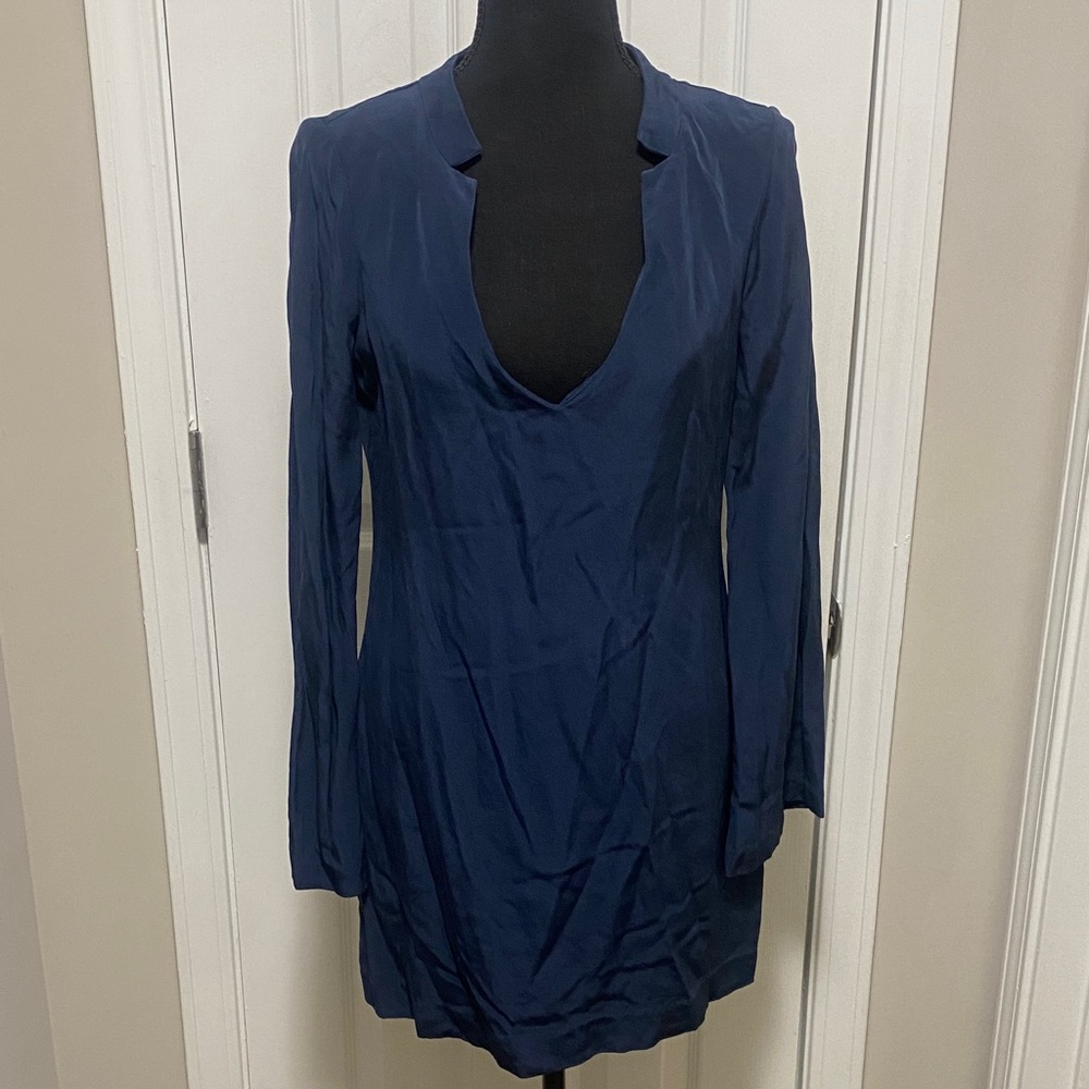 Elizabeth & James | 8 - Elegant Navy Long Sleeve Dress